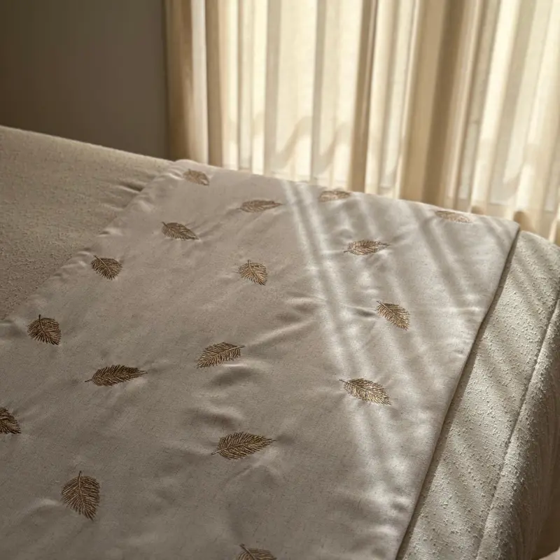 Couvre lit feuille dorées – Image 4