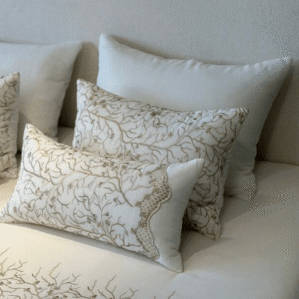 Couvre-lit de noce Randa 7 pièces – Literie élégante beige et marron avec taies et coussin décoratif