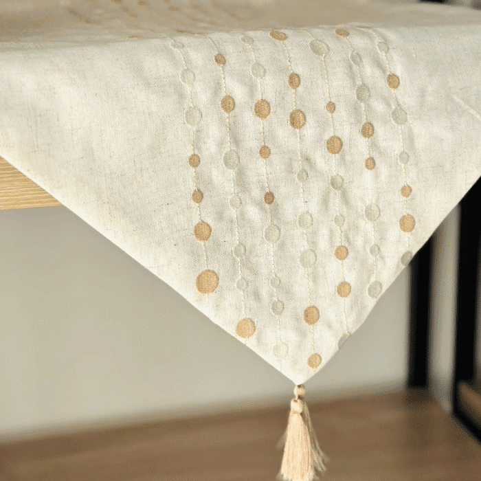 Chemin de table – Petit Point – Image 1