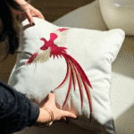 Coussin décoratif – Hirondelle – Image 3