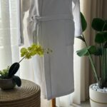 Cape de bain blanche adulte – linge de bain hôtelier absorbant – Assia Home