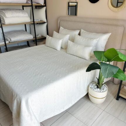 Couvre-lit de noce en dentelle blanc cassé 260x240 cm avec 6 taies – Assia Home Tunisie