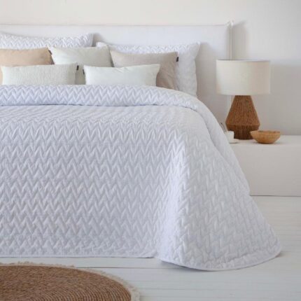 Jeté de lit Lorea broderie anglaise 250x270 cm avec 2 taies – blanc ou beige – Assia Home