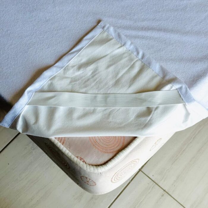Protège-matelas imperméable blanc