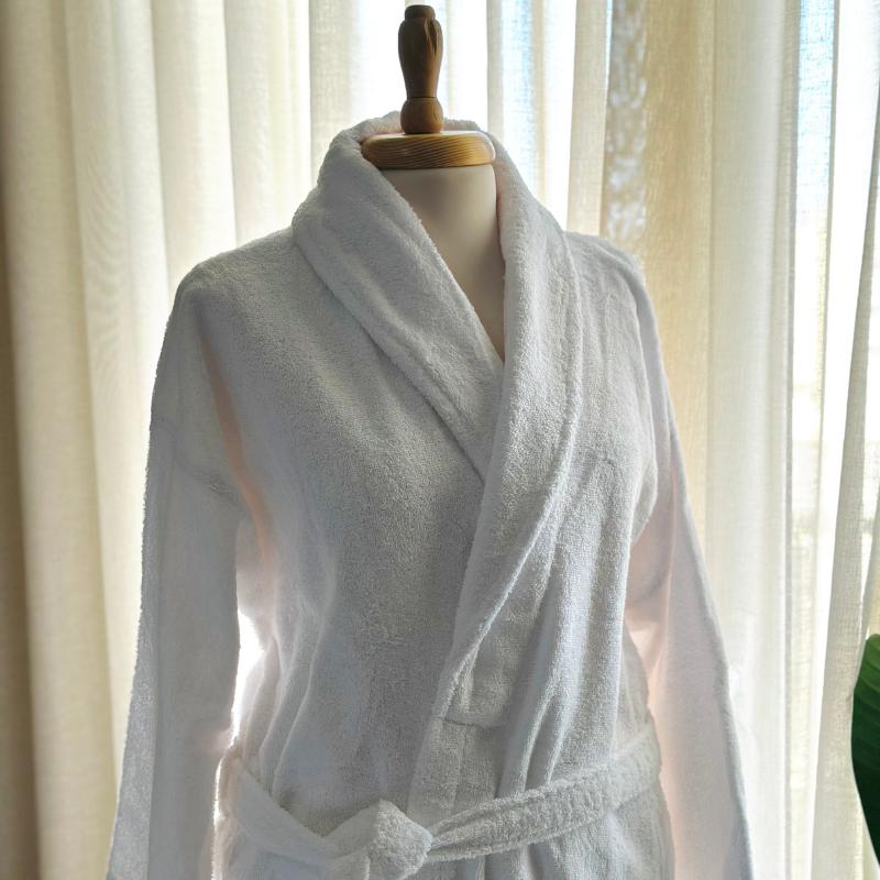 Cape de bain blanche adulte – linge de bain hôtelier absorbant – Assia Home